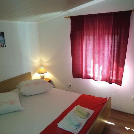 Apartman Rodic Омиш Экстерьер фото