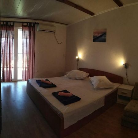 Apartman Rodic Омиш Экстерьер фото