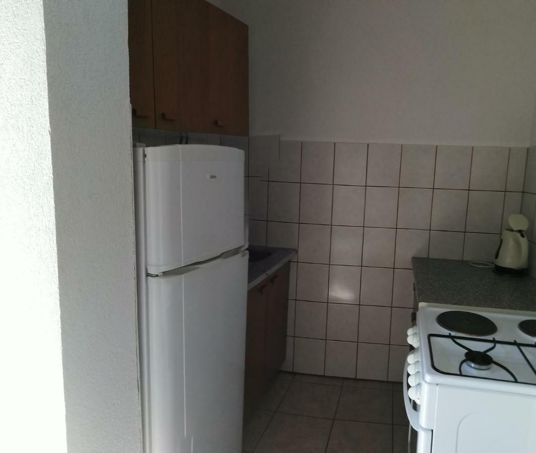 Apartman Rodic Омиш Экстерьер фото